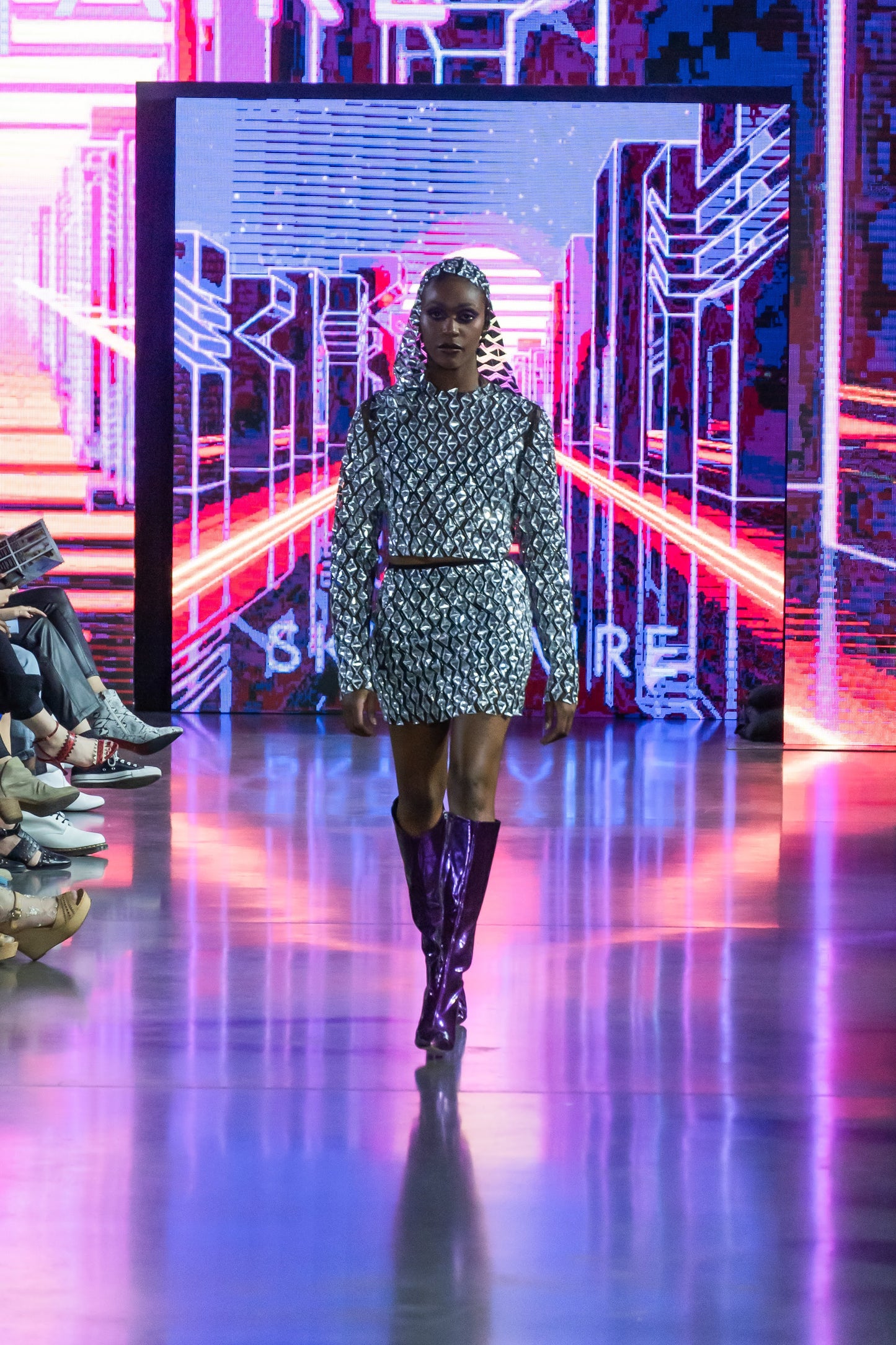 Style Lounge: Modern Warrior Mirror To Your Soul - Mirror Top