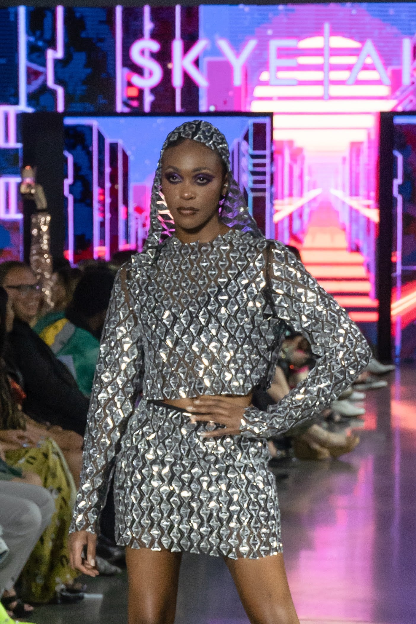 Style Lounge: Modern Warrior Mirror To Your Soul - Mirror Top