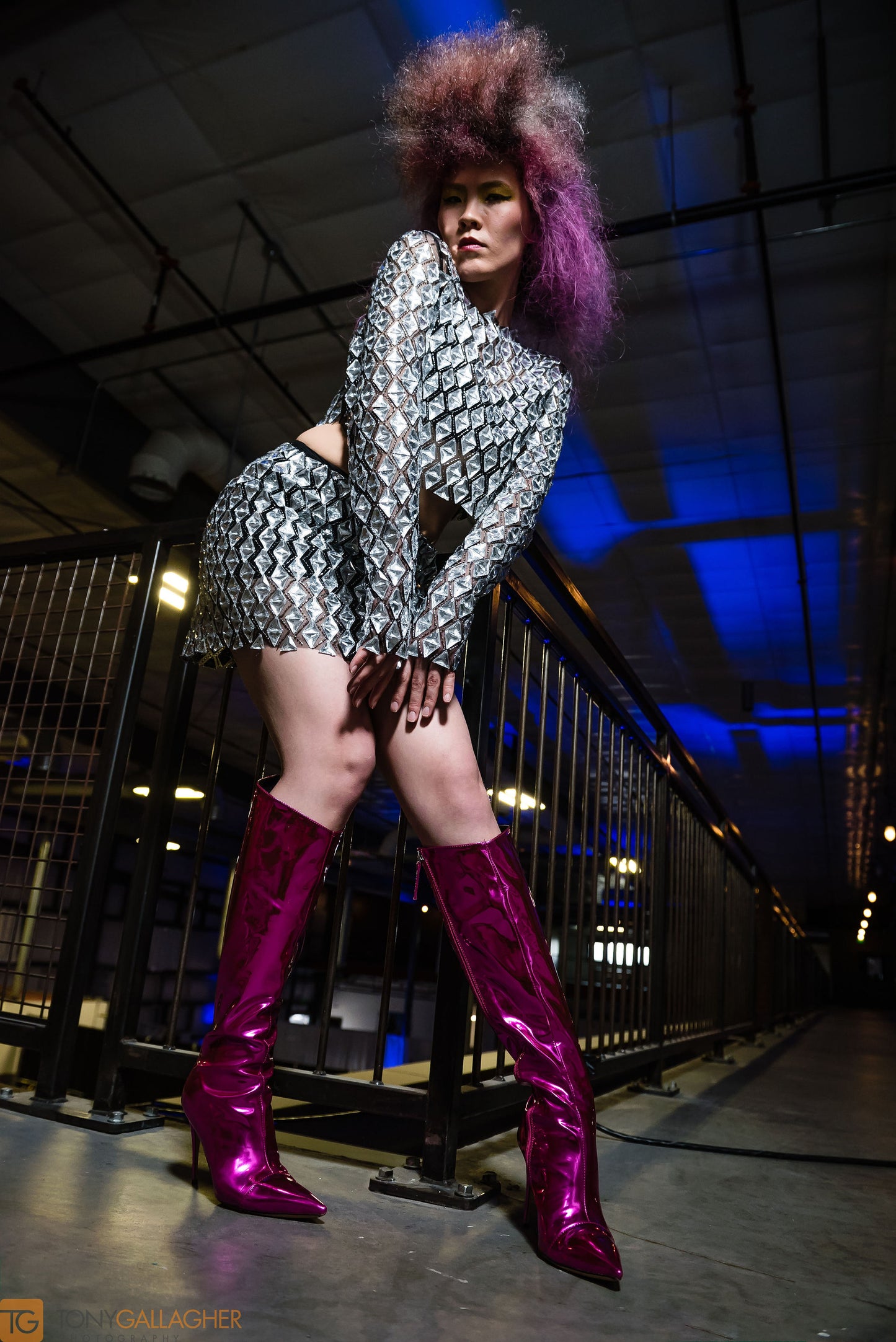 Style Lounge: Modern Warrior Mirror To Your Soul - Mirror Top