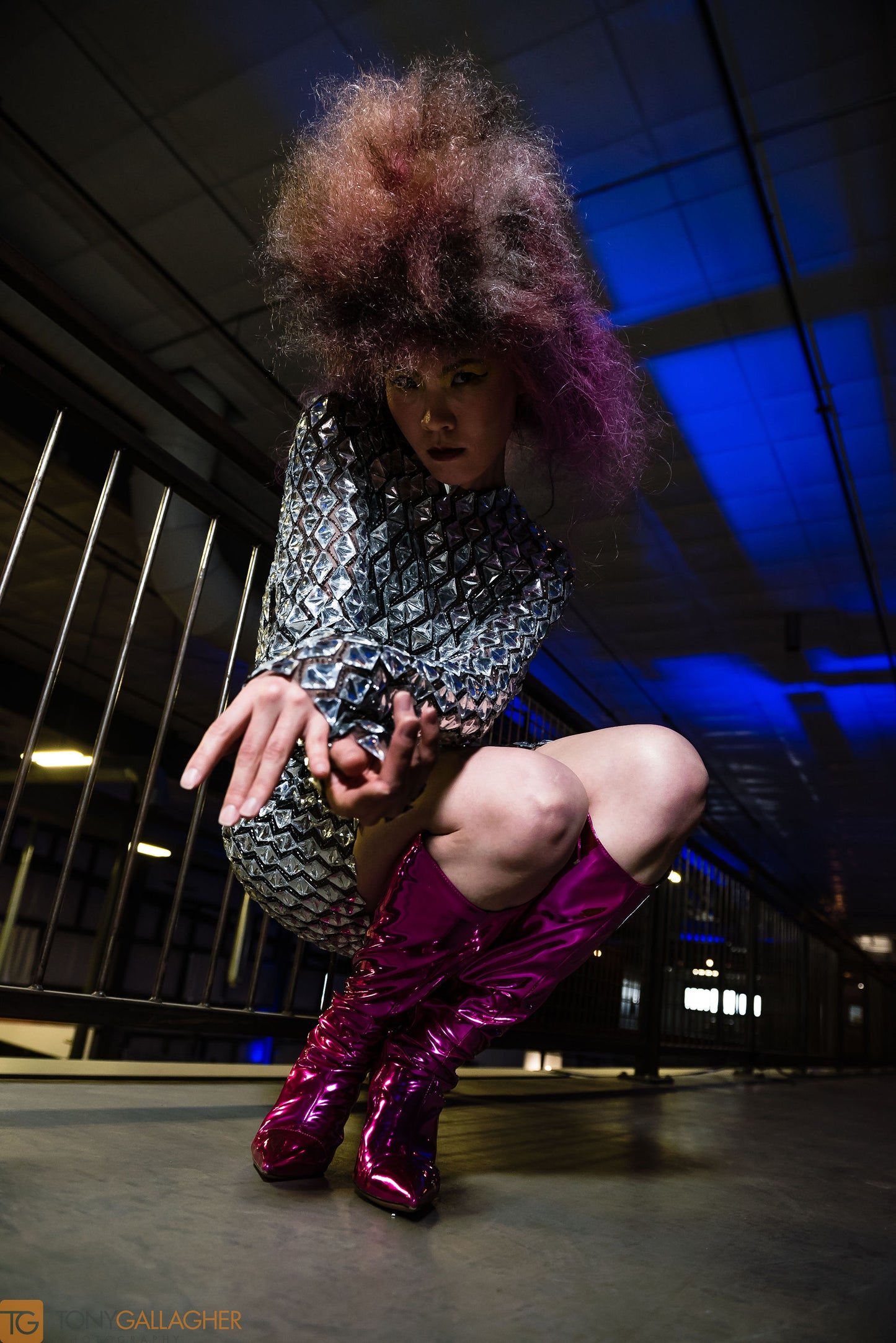 Style Lounge: Modern Warrior Mirror To Your Soul - Mirror Top