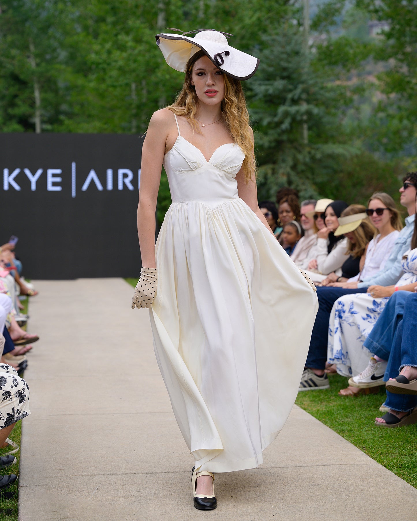 Garden Party Gown Ivory